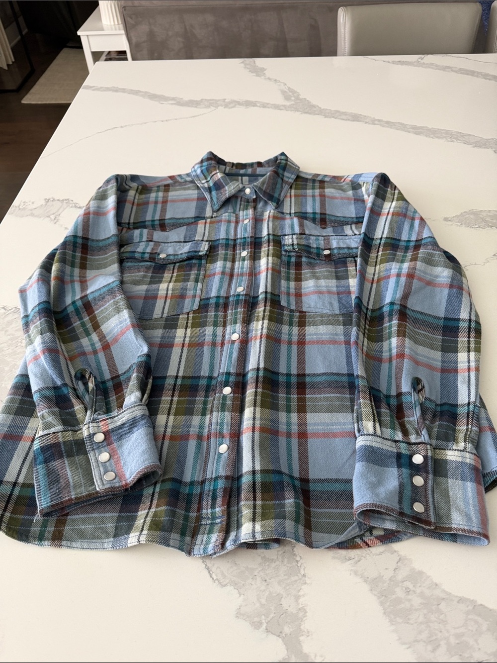 Free people. We the free hideaway plaid button down. Size medium